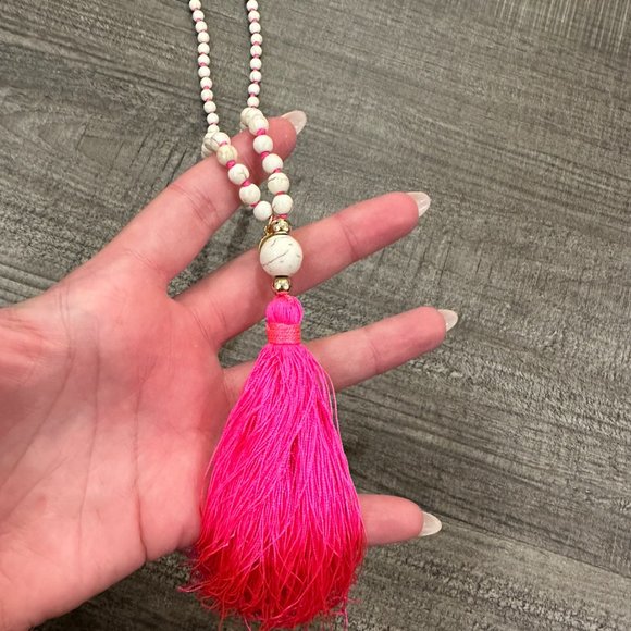 23in Lilly Pulitzer Hot Pink Tassel Necklace - Picture 2 of 3